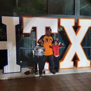 Meet your Posher, Wade